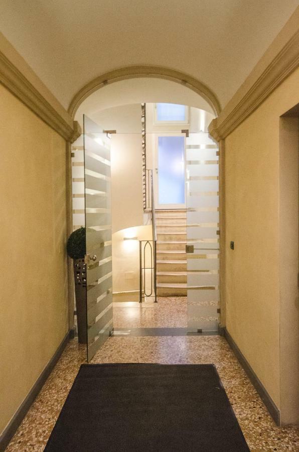 Azeglio Apartment, A Due Passi Da Piazza Maggiore Bologna Buitenkant foto